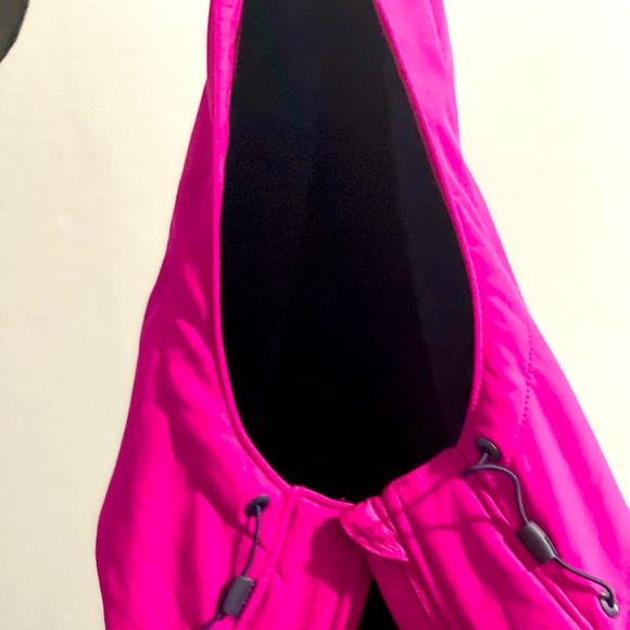 NWOT Columbia Fuscia/Magenta windproof jacket with a faux fur lining. - Picture 4 of 10